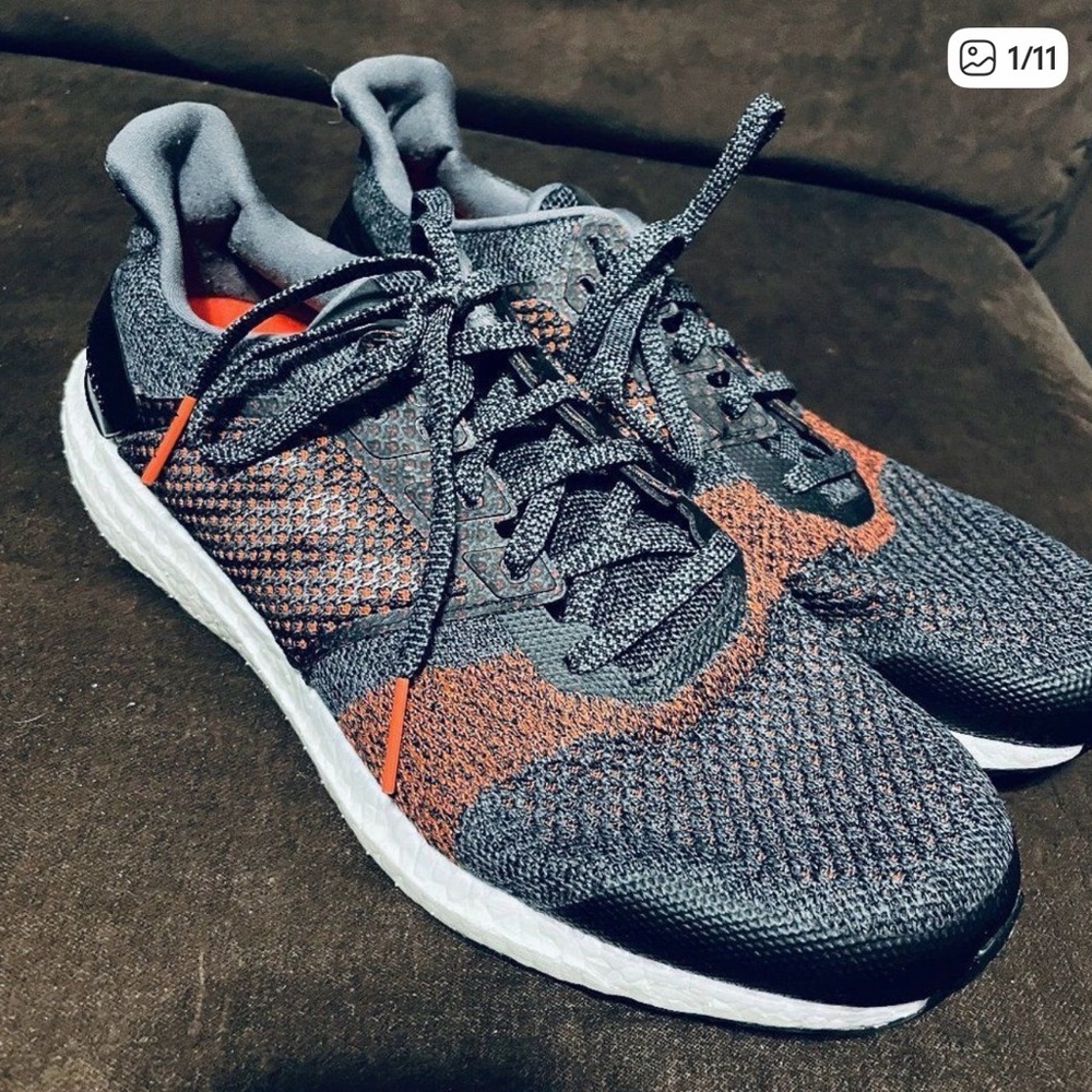 Like New condition Adidas Ultraboost ST black orange 11 US 45 1/3 EUR